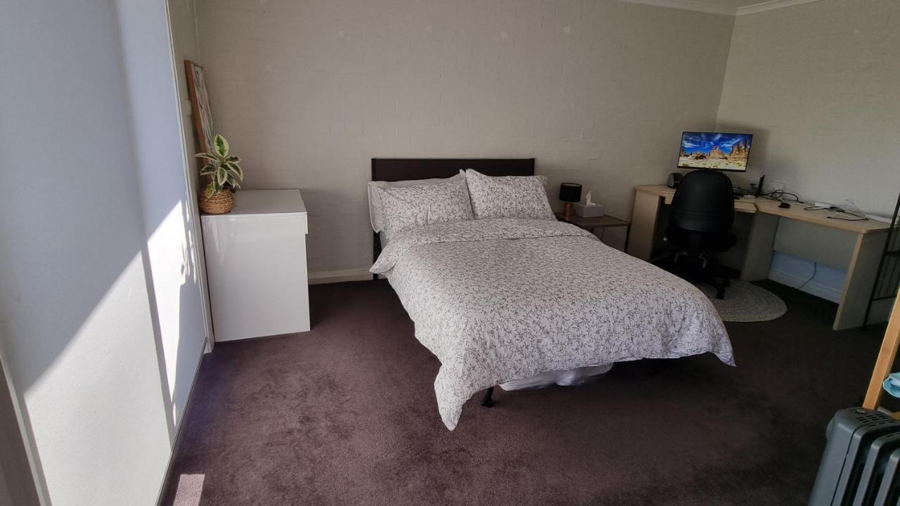 Guest Suite In Duffy Weston Creek Exterior photo